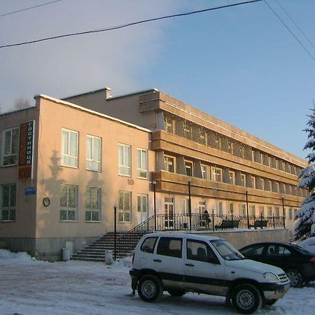 Hotel Iskozh Kirov  Buitenkant foto